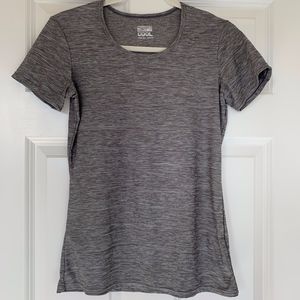 🍁3 for $10 32 Degrees Cool Grey scoop neck Tee